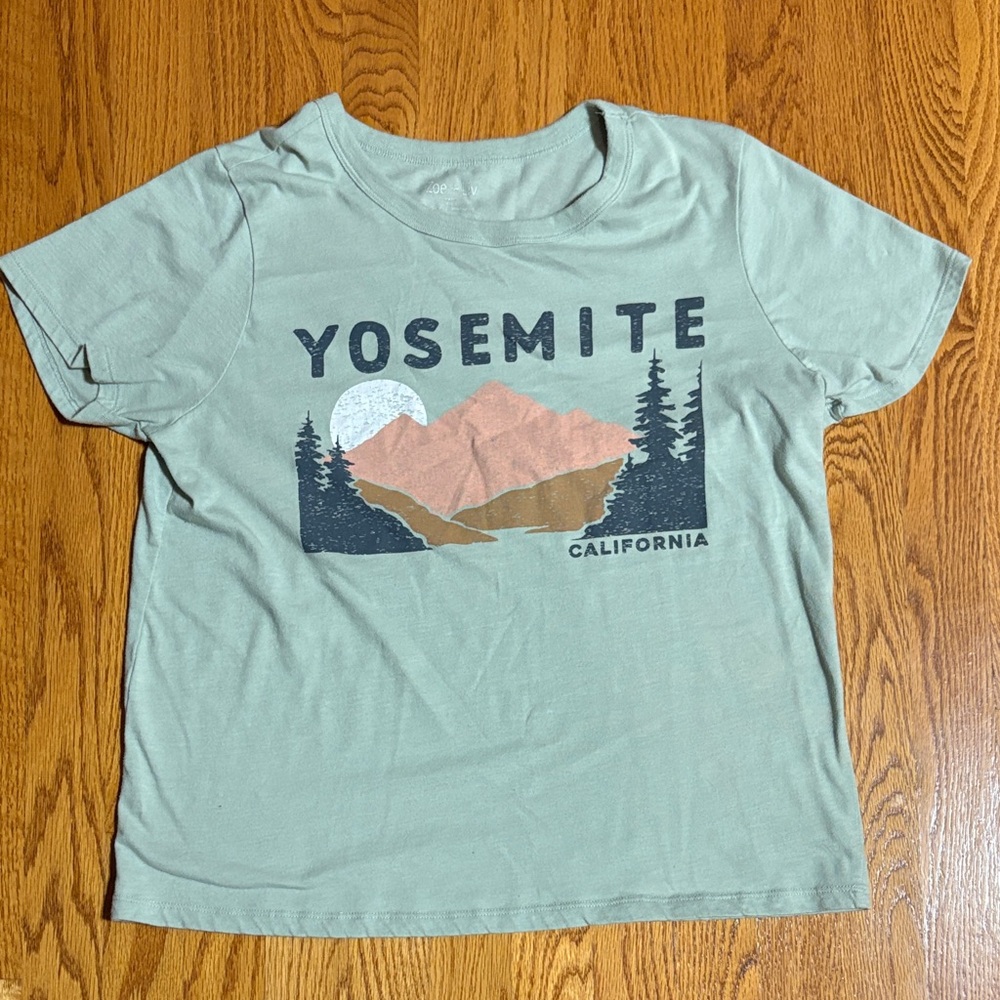 Zoe + Liv California Graphic Tee - Light Green